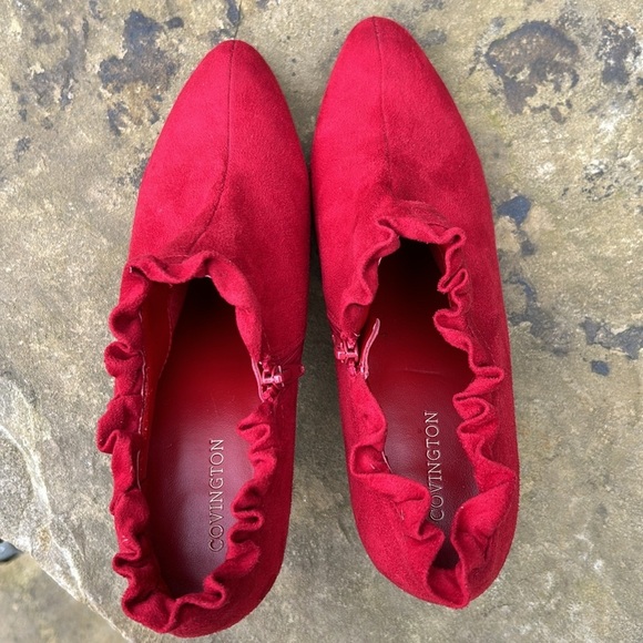 Covington red faux suede heeled booties size 7 M with ruffle at ankle side zip - Picture 5 of 14